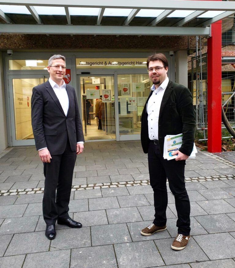 Rechtspolitischer Sprecher der Grünen Bundestagsfraktion im Amtsgericht Hameln