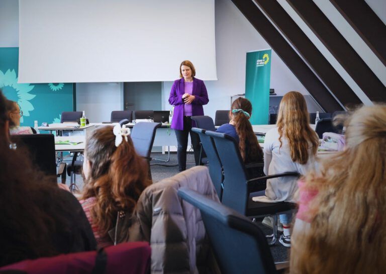 Britta Kellermann MdL: Kinder bestärken, sich politisch einzumischen