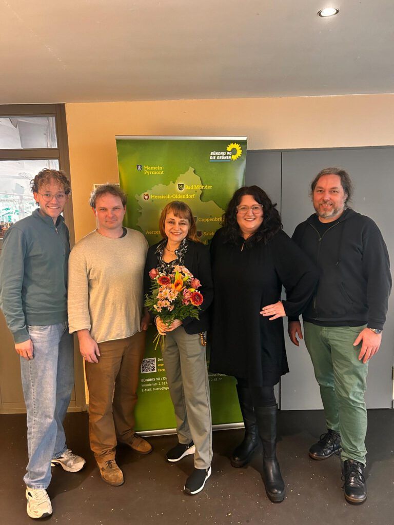 Elke Domeyer als Landratskandidatin der GRÜNEN für den Landkreis Hameln-Pyrmont gewählt – Schwerpunkte auf Klimaresilienz, sozialer Gerechtigkeit und nachhaltiger Wirtschaft